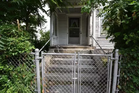 Exterior - 36 Townsend St, Worcester, MA 01609 photo 8 of 10