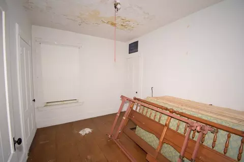 Bedroom - 36 Townsend St, Worcester, MA 01609 photo 2 of 3