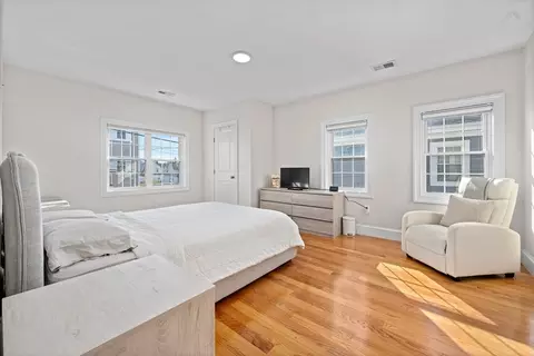 Bedroom - 182 Bradford St #182, Everett, MA 02149 photo 3 of 8