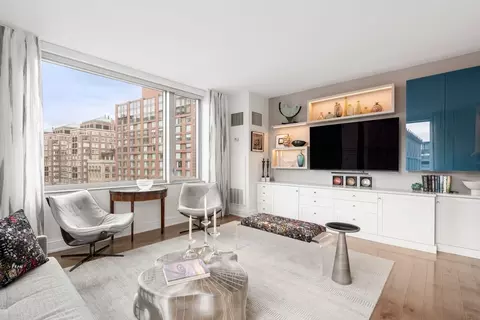 1 Charles St S #7A, Boston, MA 02116