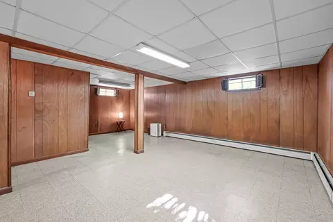 319 Hyacinth St, Fall River, MA 02720 photo 39