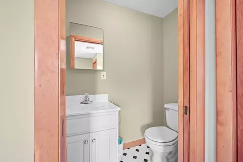 319 Hyacinth St, Fall River, MA 02720 photo 35