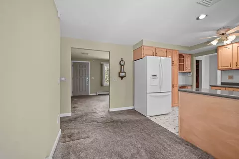 319 Hyacinth St, Fall River, MA 02720 photo 20