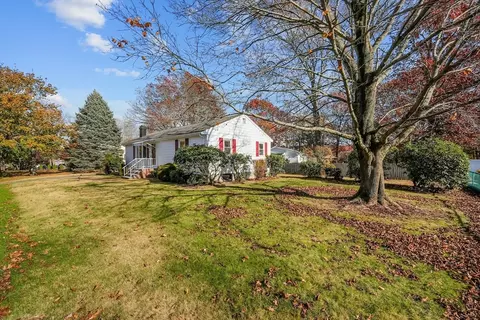319 Hyacinth St, Fall River, MA 02720 photo 4