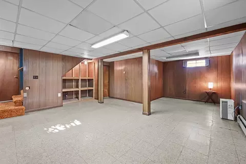 319 Hyacinth St, Fall River, MA 02720 photo 40