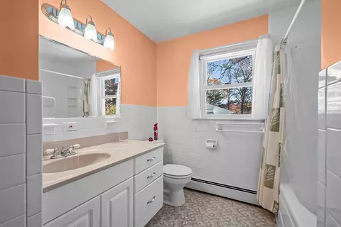 319 Hyacinth St, Fall River, MA 02720 photo 29