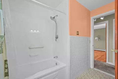 319 Hyacinth St, Fall River, MA 02720 photo 30