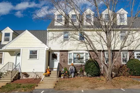 92 Merrimack Meadow Ln #93, Tewksbury, MA 01876