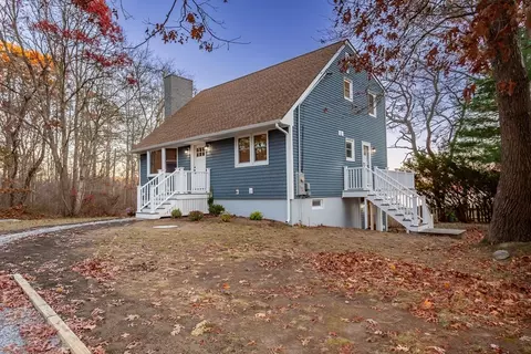 86 0 Restful Valley Rd, Tiverton, RI 02878