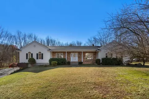 126 Larivee Ln, West Springfield, MA 01089