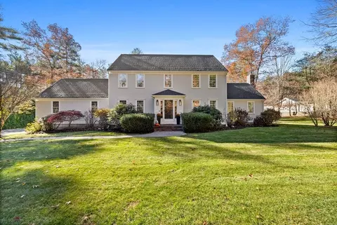 71 Longwood Cir, Kingston, MA 02364