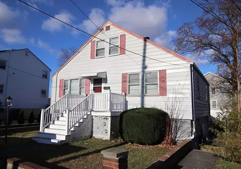 20 Lantern Rd, Revere, MA 02151