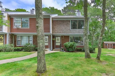 195 Falmouth Rd #18E, Mashpee, MA 02649