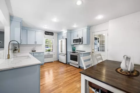 Kitchen - 10 Myrtle Rd, Gardner, MA 01440 photo 3 of 4