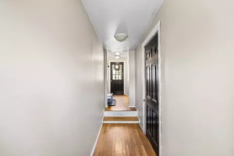 Entry Way - 10 Myrtle Rd, Gardner, MA 01440 photo 2 of 2