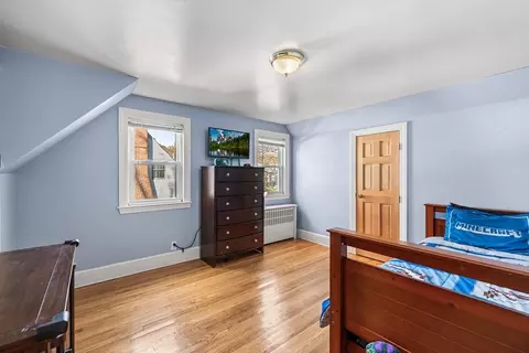 Bedroom - 10 Myrtle Rd, Gardner, MA 01440 photo 6 of 7