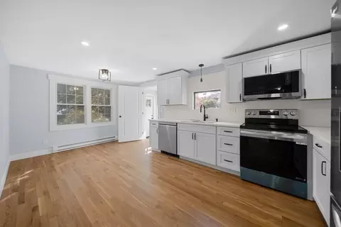 18 Moffett St, Methuen, MA 01844 photo 2