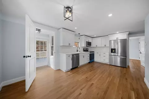 18 Moffett St, Methuen, MA 01844 photo 4