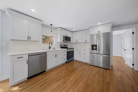 18 Moffett St, Methuen, MA 01844 photo 3