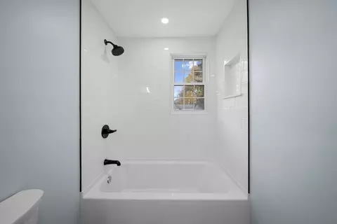 18 Moffett St, Methuen, MA 01844 photo 9