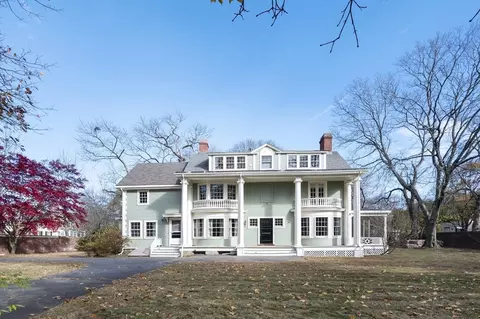 1 Pickering St, Salem, MA 01970