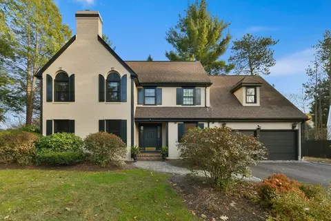 43 Elm St, Wellesley, MA 02481