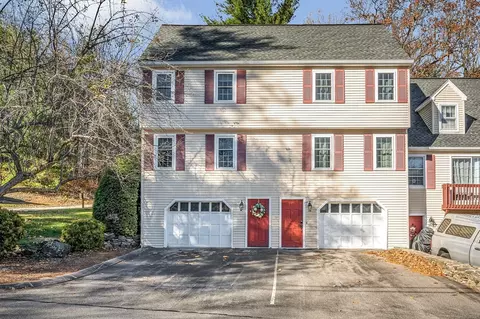 22 Hawkstead Holw #23, Nashua, NH 03063