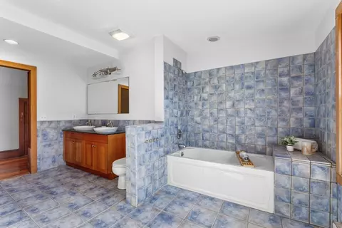 17 Willow Ave #2, Somerville, MA 02143 photo 34
