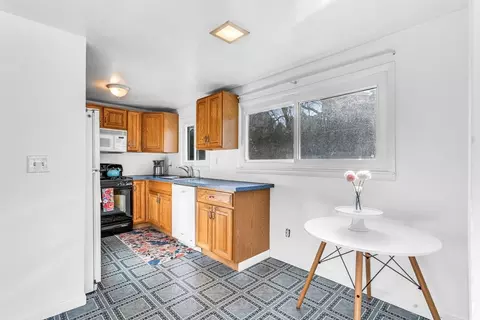 41 Vista Dr, Danvers, MA 01923 photo 4