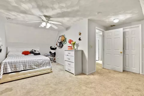 Bedroom - 30-32 Gladstone St, Everett, MA 02149 photo 4 of 6