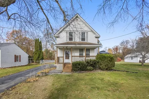 30 Hawthorne St, Auburn, MA 01501