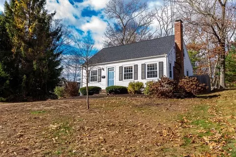 61 Ledgewood Rd, Dedham, MA 02026 photo 2