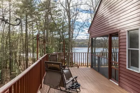 7 Eagleville Ln, New Salem, MA 01355