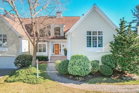 25 Bobby Jones Dr #25, Andover, MA 01810