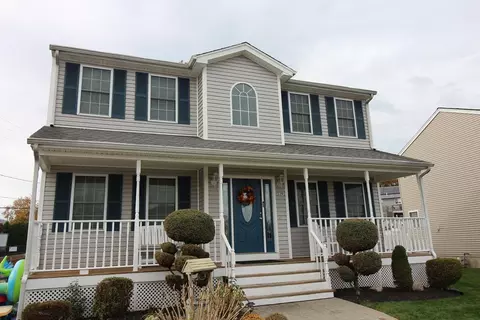 Exterior - 539 Kennedy St, Fall River, MA 02721 photo 2 of 8