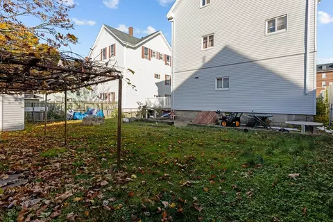 49 Berkley St, Fall River, MA 02724 photo 3