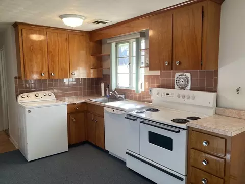14 Mcdevitt Rd, Randolph, MA 02368 photo 8