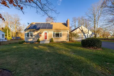 1912 Hill St, Northbridge, MA 01534