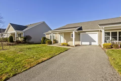 137 Cherry Dr #137, Wilbraham, MA 01095