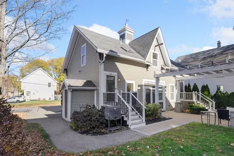 8 Linden St #5, Stoneham, MA 02180