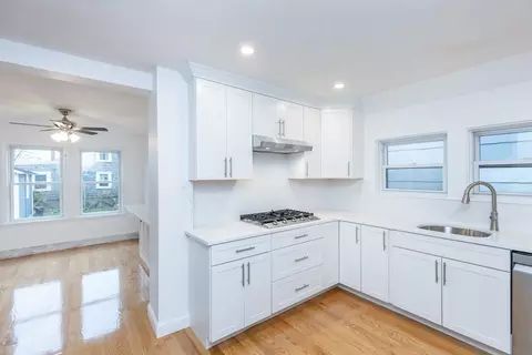 6 Commonwealth Ave, Gloucester, MA 01930 photo 8