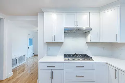6 Commonwealth Ave, Gloucester, MA 01930 photo 9