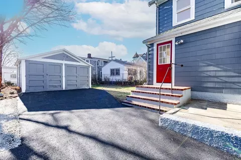 6 Commonwealth Ave, Gloucester, MA 01930 photo 4