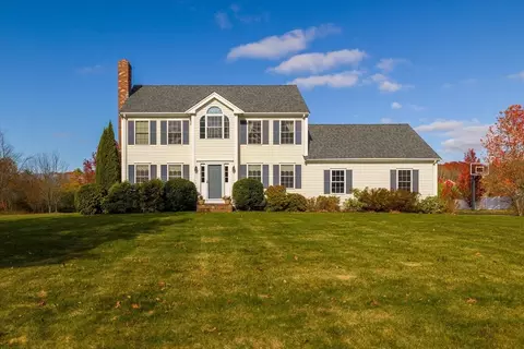 14 Nachaomet Rd, Lakeville, MA 02347
