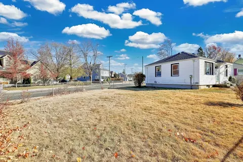 232 East St, Springfield, MA 01104 photo 6