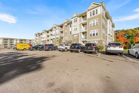 3210 Pennington Dr #3210, Walpole, MA 02081