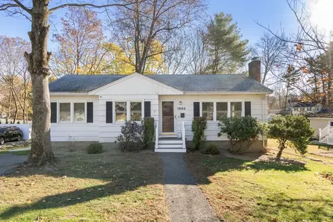 1005 Main St, Reading, MA 01867