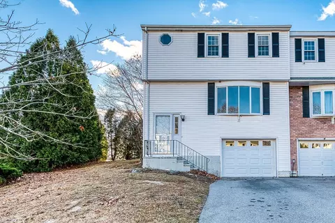 40 Plantation Rd #40, Oxford, MA 01540