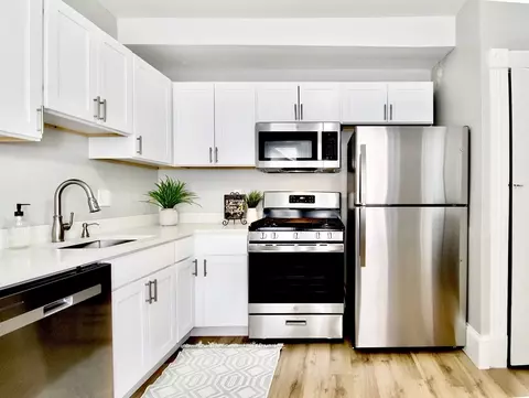 917 Sumner Ave, Springfield, MA 01118 photo 8