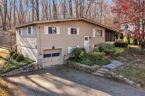 11 Harris Dr, Southborough, MA 01772